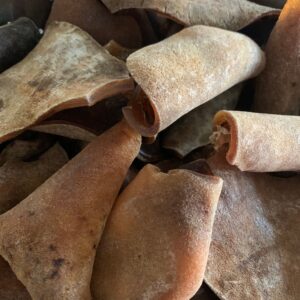 Dry Ponmo Ijebu (Large – Unwashed) – 6 Pieces | Authentic Nigerian Cow Skin Mercy Crown Supermart